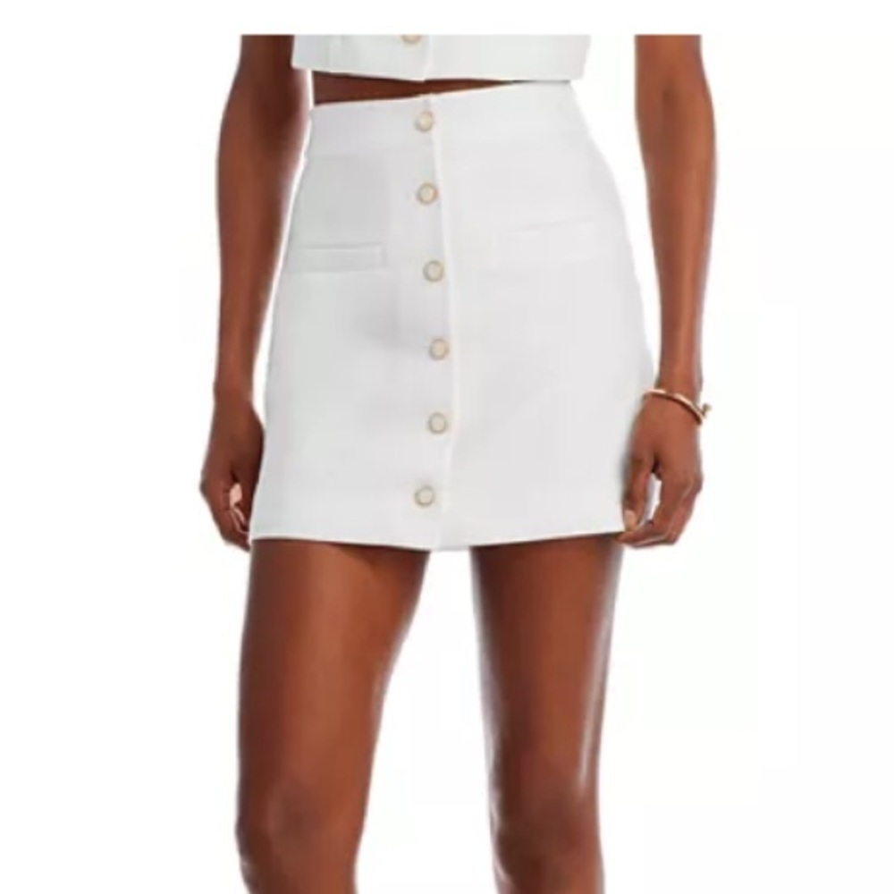 Bloomingdale’s FORE Button Front Mini Skirt White Small - Picture 2 of 7